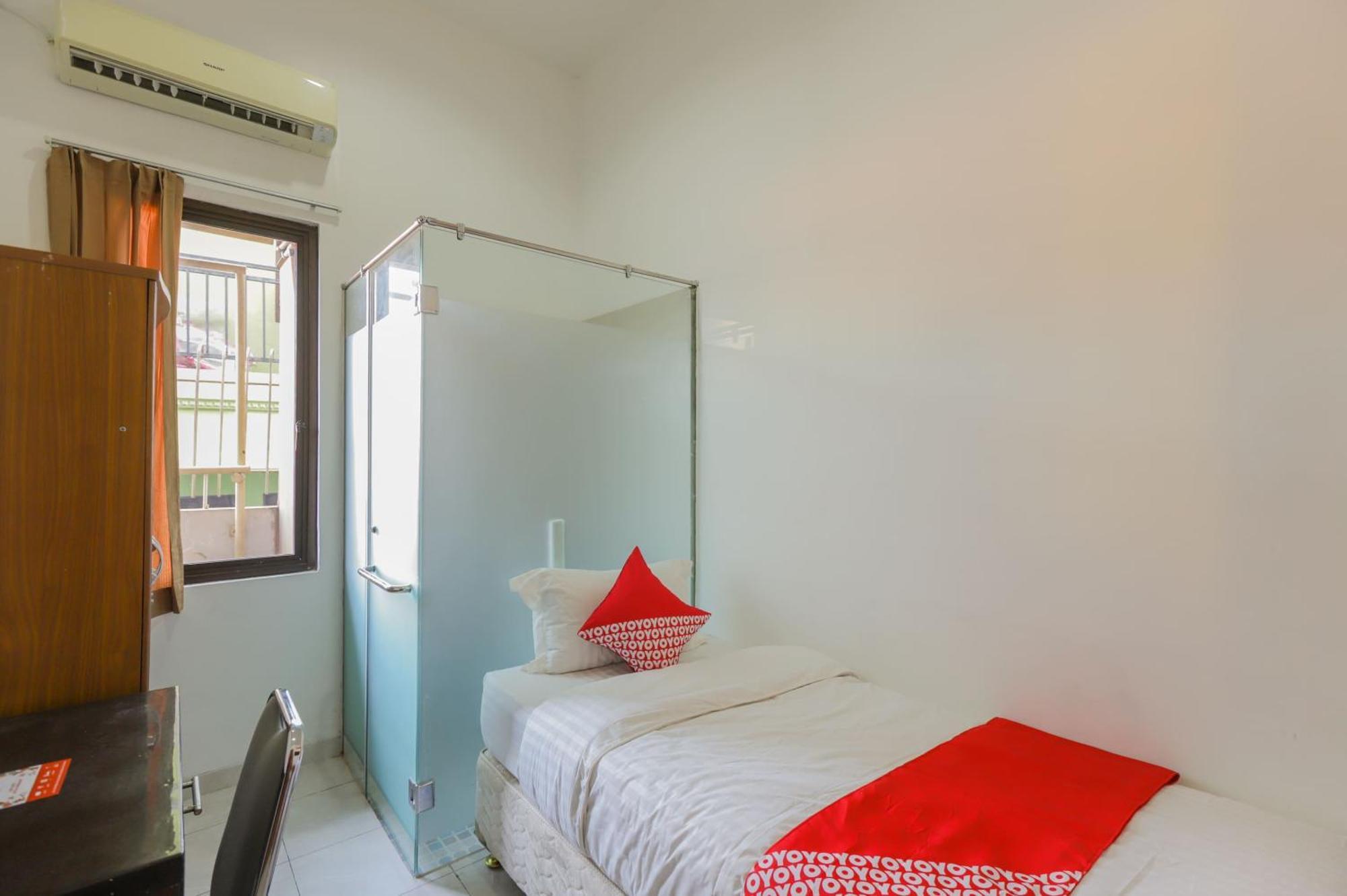 Super Oyo 866 Idola Residence Jakarta Exterior foto