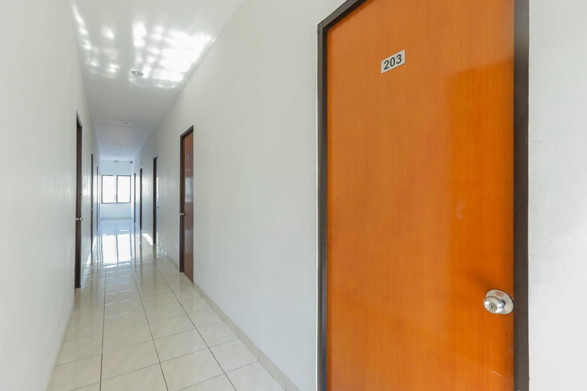 Super Oyo 866 Idola Residence Jakarta Exterior foto